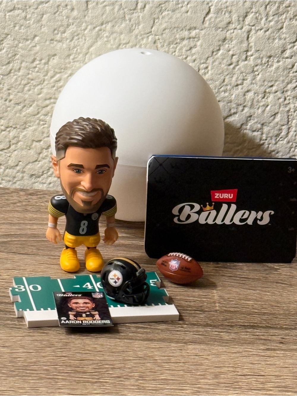 Zuru Ballers NFL Series 1- Aaron Rodgers